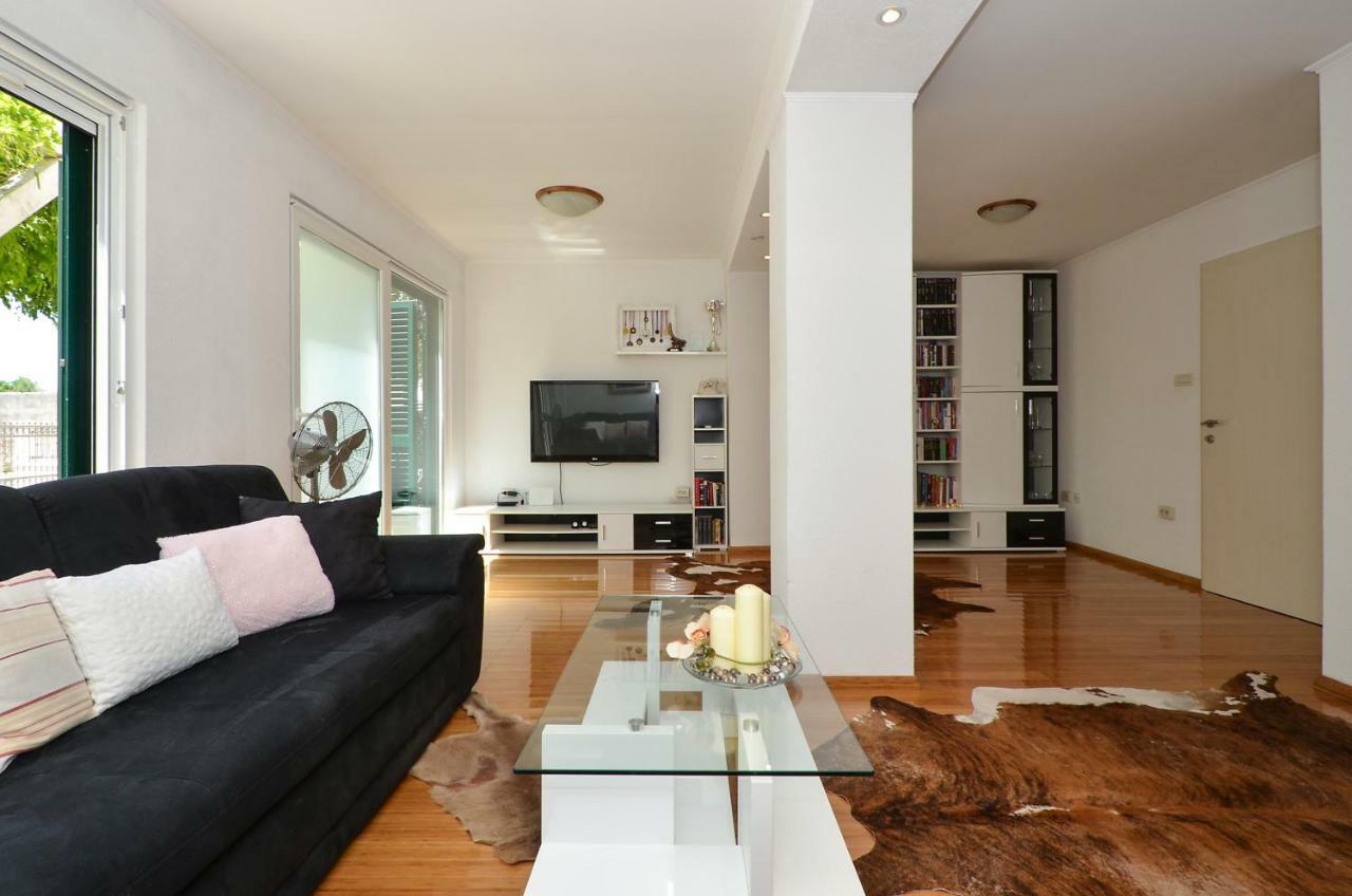 Apartment Wisteria Rogoznica  Ngoại thất bức ảnh