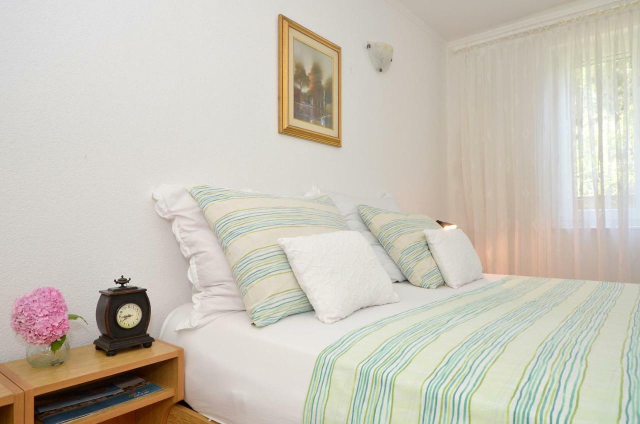 Apartment Wisteria Rogoznica  Ngoại thất bức ảnh